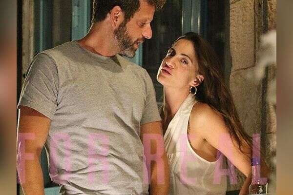 רונה לי ושרון אדיר , פול סגל