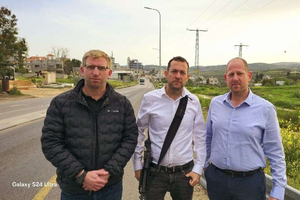 עוזאל ותיק, יוסי דגן, יהונתן קוזניץ , ללא