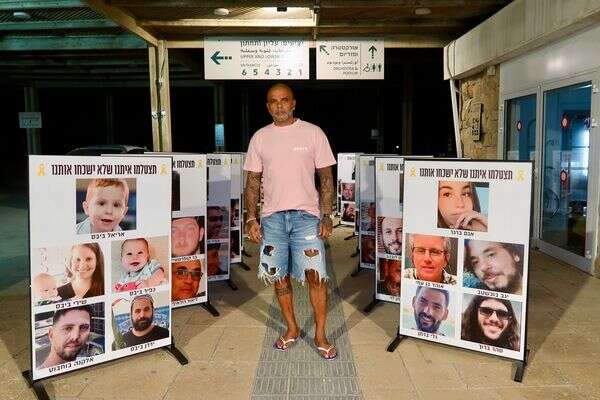 אייל גולן בקיסריה. לא שוכח את החטופים. , יחסי ציבור