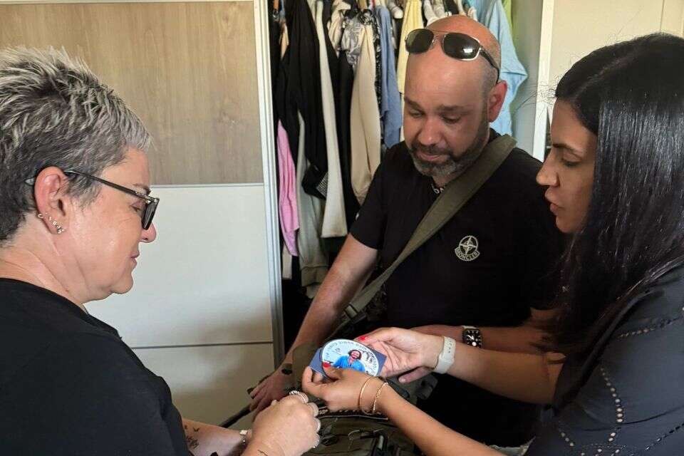 לרה מטודי , ללא