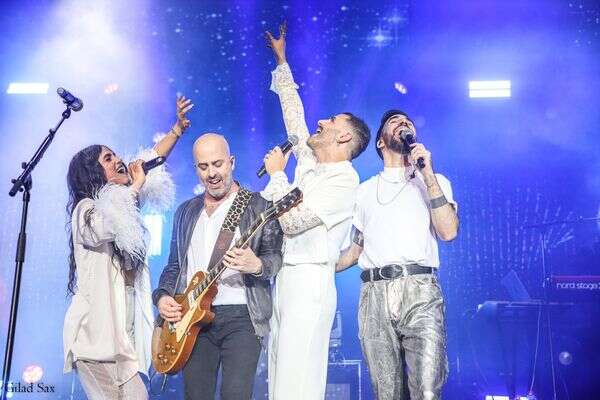 עילי בוטנר וילדי החוץ , גלעד זקש