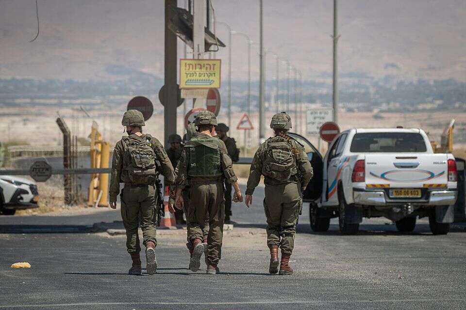 זירת הפיגוע במעבר אלנבי , אורן בן חקון