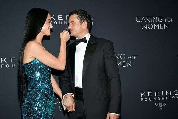 בלום ופרי בגאלה. זה בצחוק, נכון? , Evan Agostini/Invision/AP