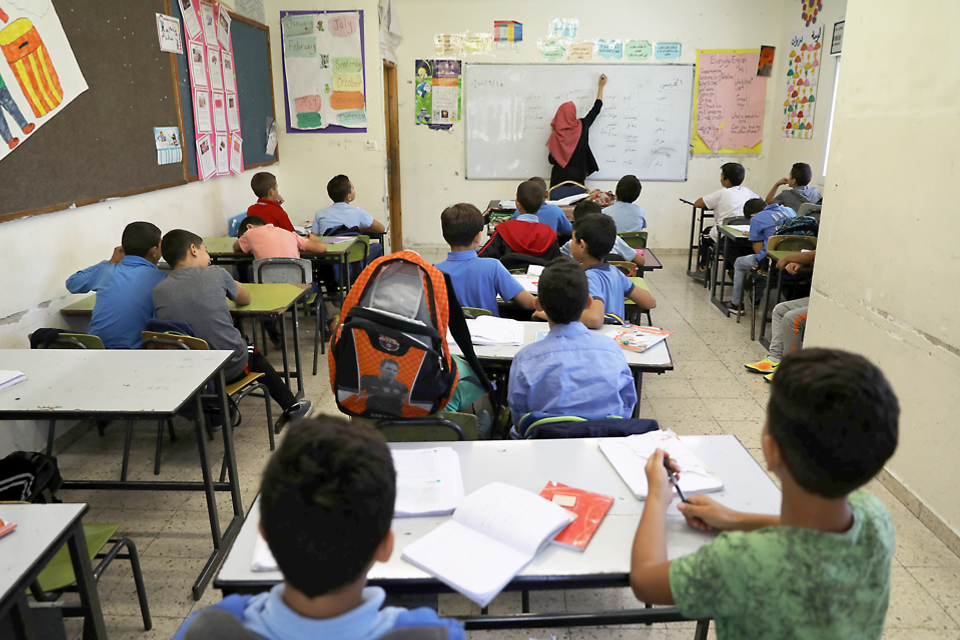 תלמידים במזרח ירושלים: תכנית חדשה ללימוד עברית בקרב דוברי הערבית (ארכיון) , רויטרס