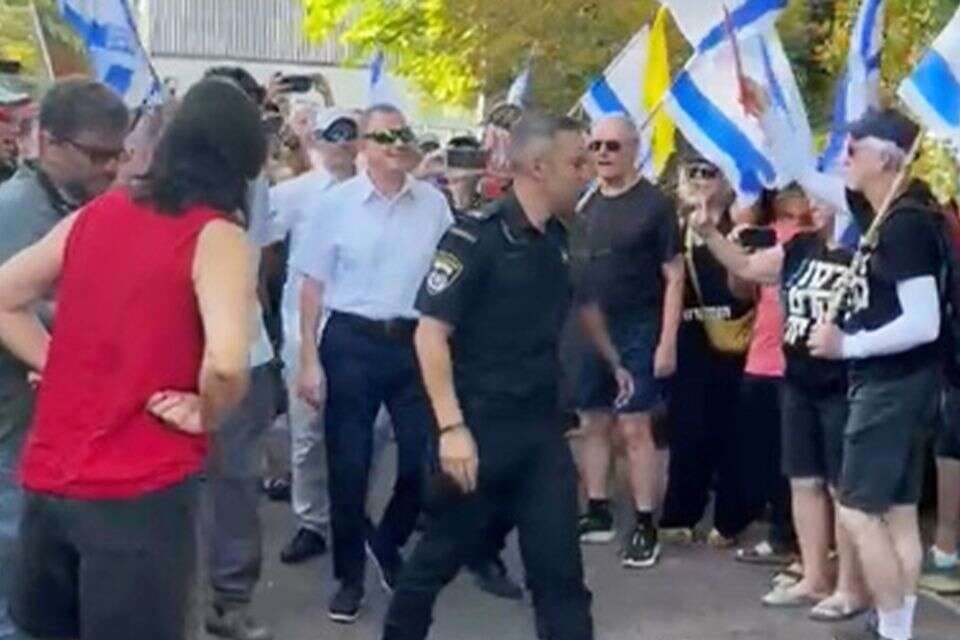 אדלשטיין והפעילות , בונות אלטרנטיבה