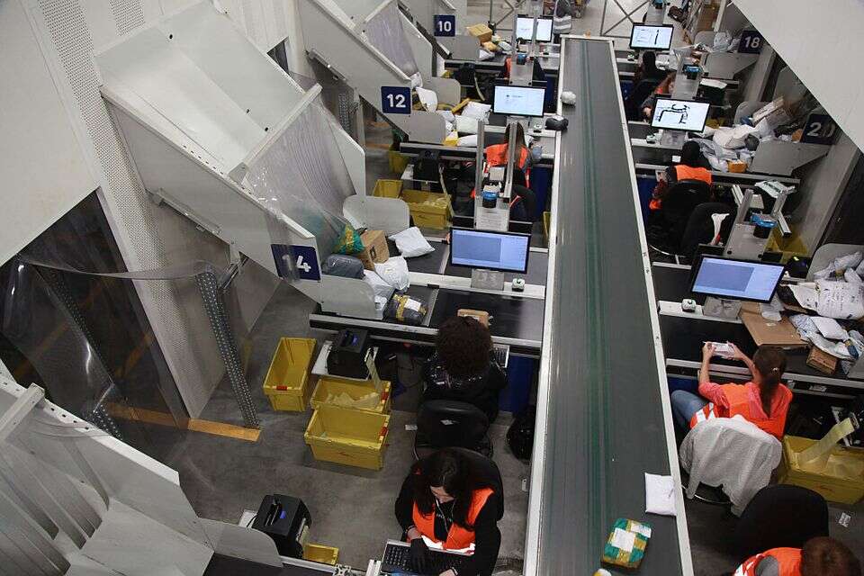 מרכז מיון דואר ישראל , יהונתן שאול