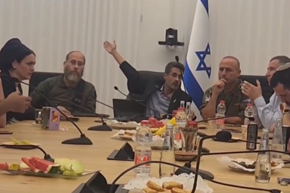 ראש עירית קרית שמונה אביחי שטרן תוקף את הממשלה בפגישה עם שדולת ארץ ישראל (ארכיון) , שדולת ארץ ישראל
