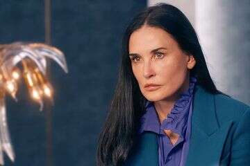 דמי מור חושפת: "עיניתי את הגוף שלי"