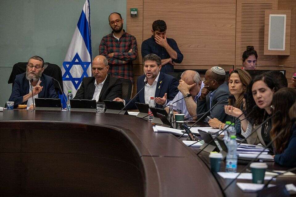 ועדת הכספים בראשות ח"כ משה גפני (ארכיון) , אורן בן חקון
