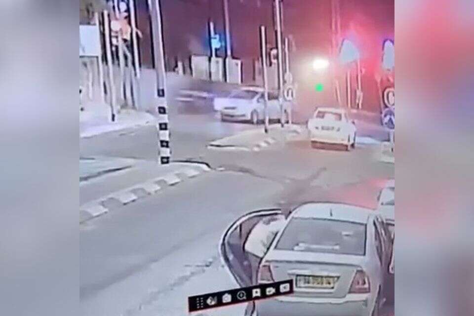 נהגת נמלטה משוטרים, חצתה צומת באור אדום - ופגעה ברוכב אופנוע שנהרג במקום , דוברות המשטרה
