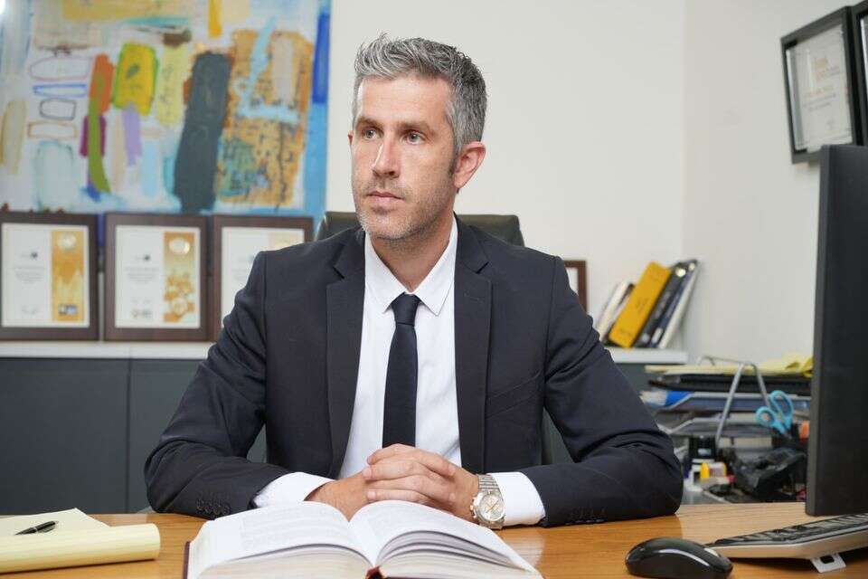 עו"ד בן קרפל , משה גלבר