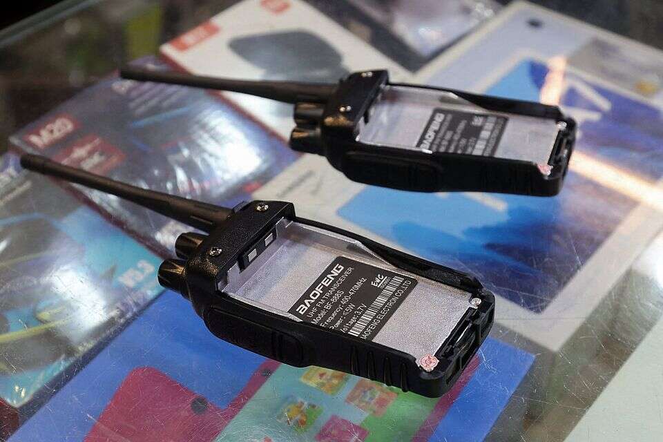 בלבנון משמידים מכשירי קשר מחשש שיתפוצצו , רויטרס