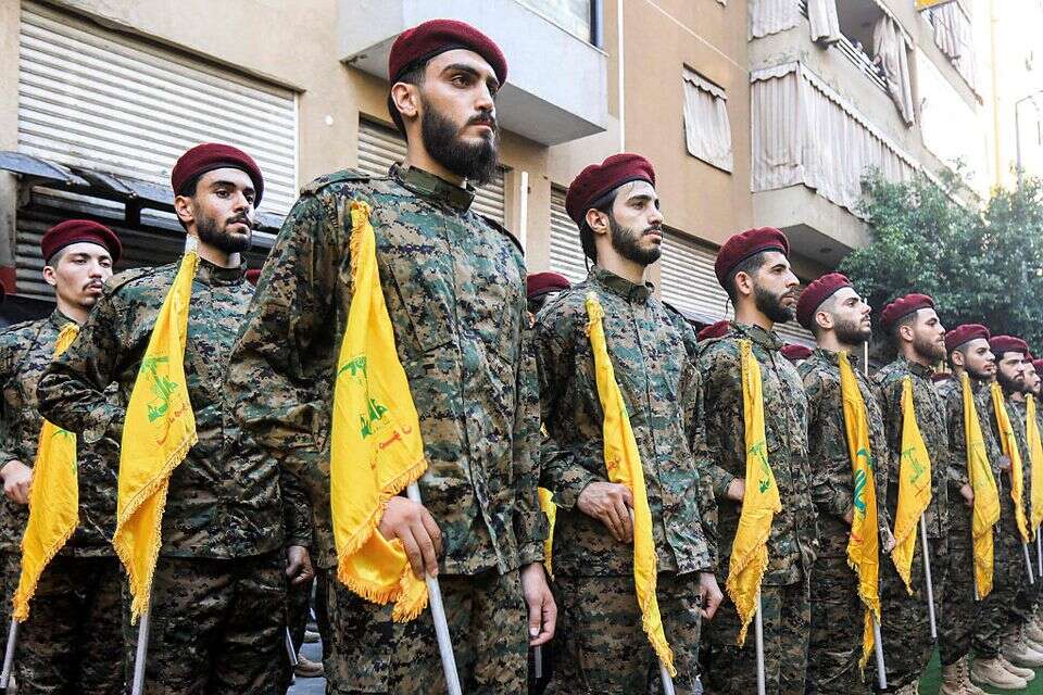 מחבלי חיזבאללה בהלווייתו של איברהים עקיל (ארכיון) , AFP