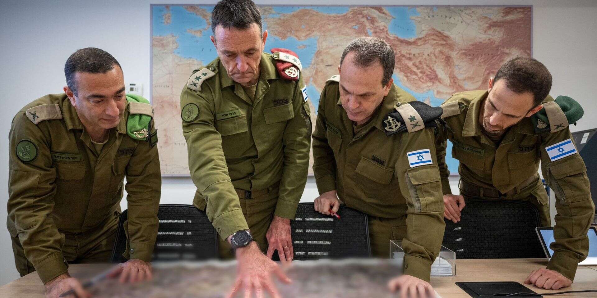 הרמטכ"ל מאשר תקיפת מטרות חיזבאללה בלבנון בבור בקריה , דובר צה"ל