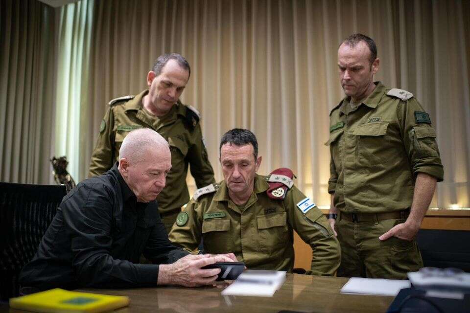 גלנט צפה בחיסול בדאחייה בשידור ישיר , דוברות שר הביטחון