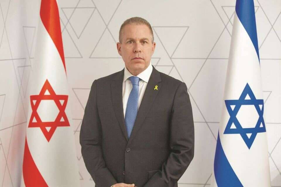 גלעד ארדן , דוברות מד"א