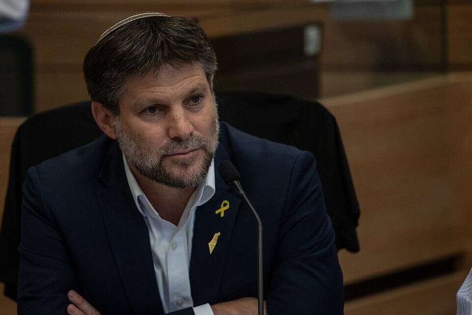 שר האוצר סמורטיץ' , אורן בן חקון