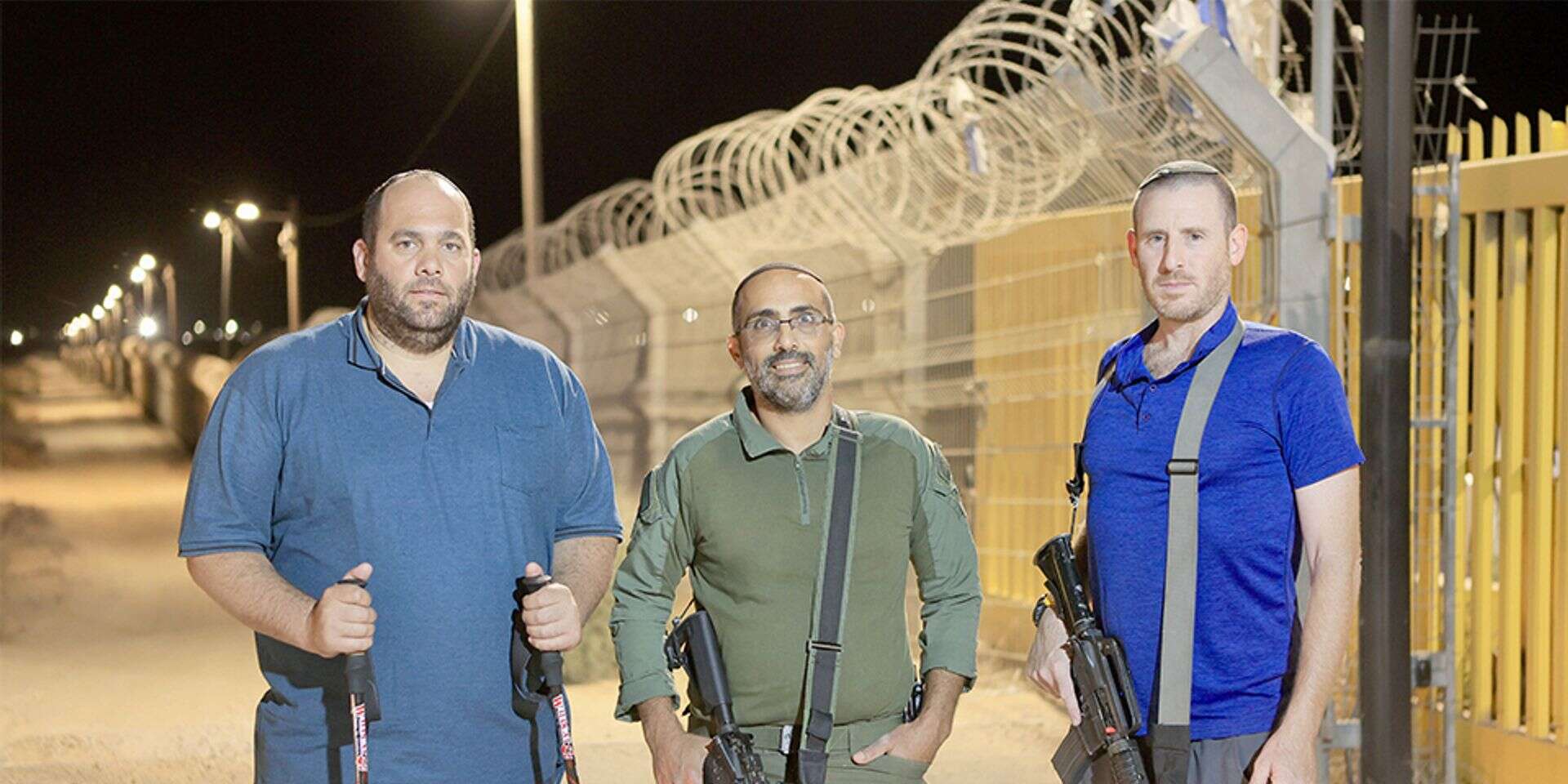 "עקיבא הגיע ואמר 'עוד שנייה המחבלים פה ואף אחד לא שומר'". מימין: חברי כיתת הכוננות - אשר קופץ, בני משולם ויהודה רבינוביץ' , אורן כהן