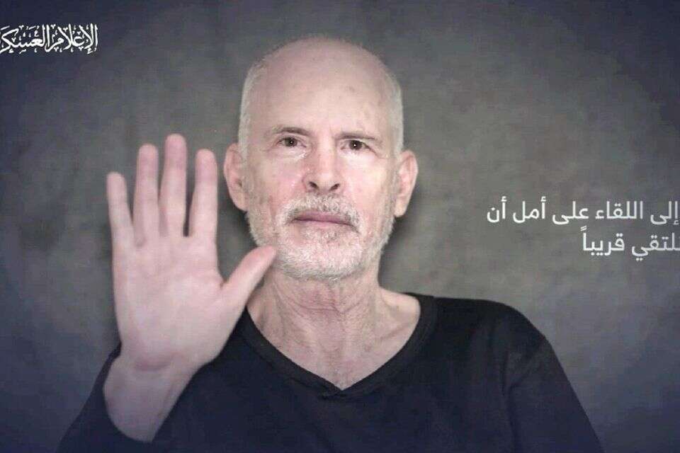 "חשוב לי שתדעו שאני בסדר". קית' סיגל בסרטון של חמאס , ללא