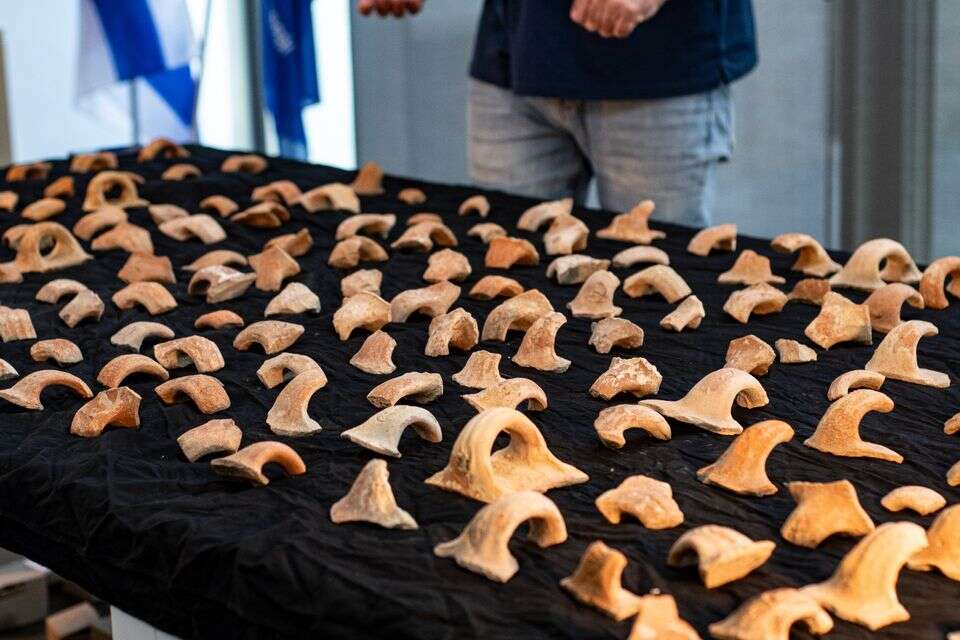 הממצאים הארכאולוגים בירושלים , יולי שוורץ, רשות העתיקות