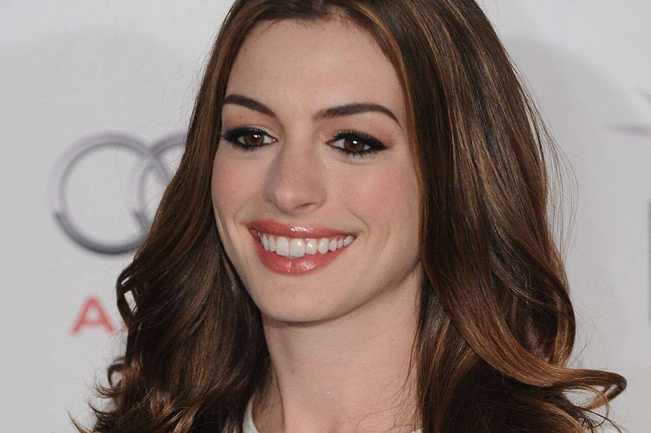 Lucy Ahrish behind you: Anne Hathaway said "Inshallah" in an interview - and caused a stir