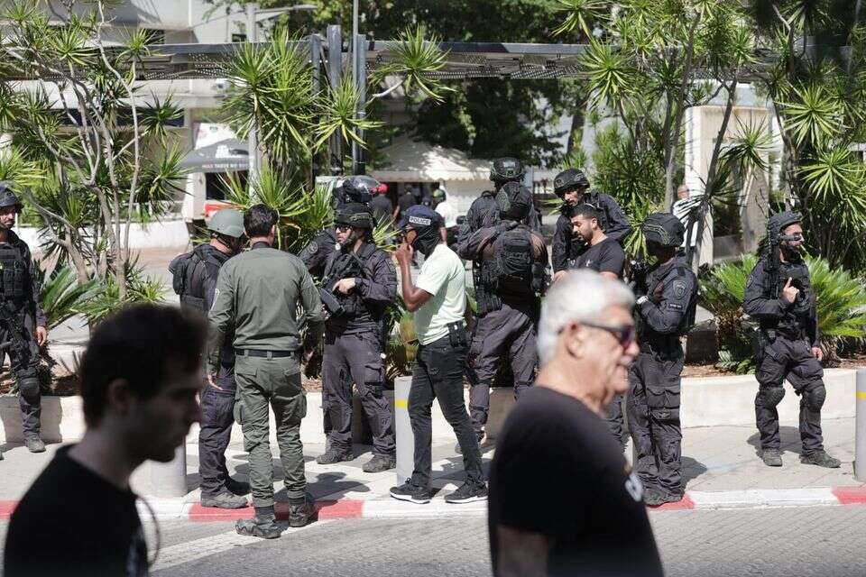 הפיגוע בחדרה , ללא קרדיט