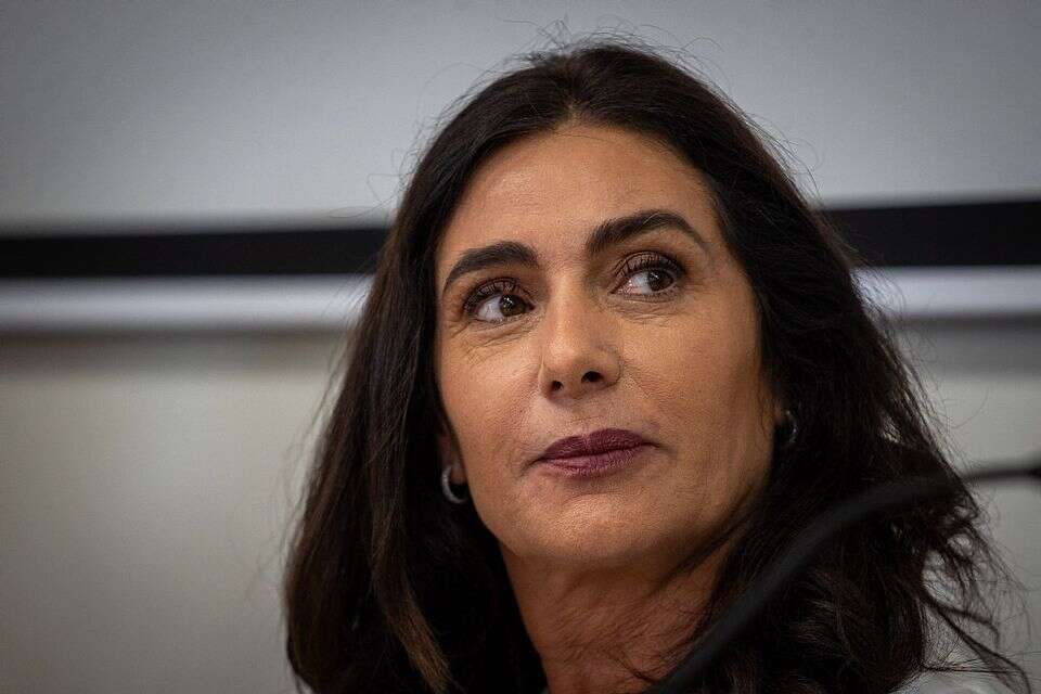השרה מירי רגב. האם משרדים ממונים יזמינו אנשי ימין שאינם ביביסטים להנחות אירועים ממלכתיים? , אורן בן חקון