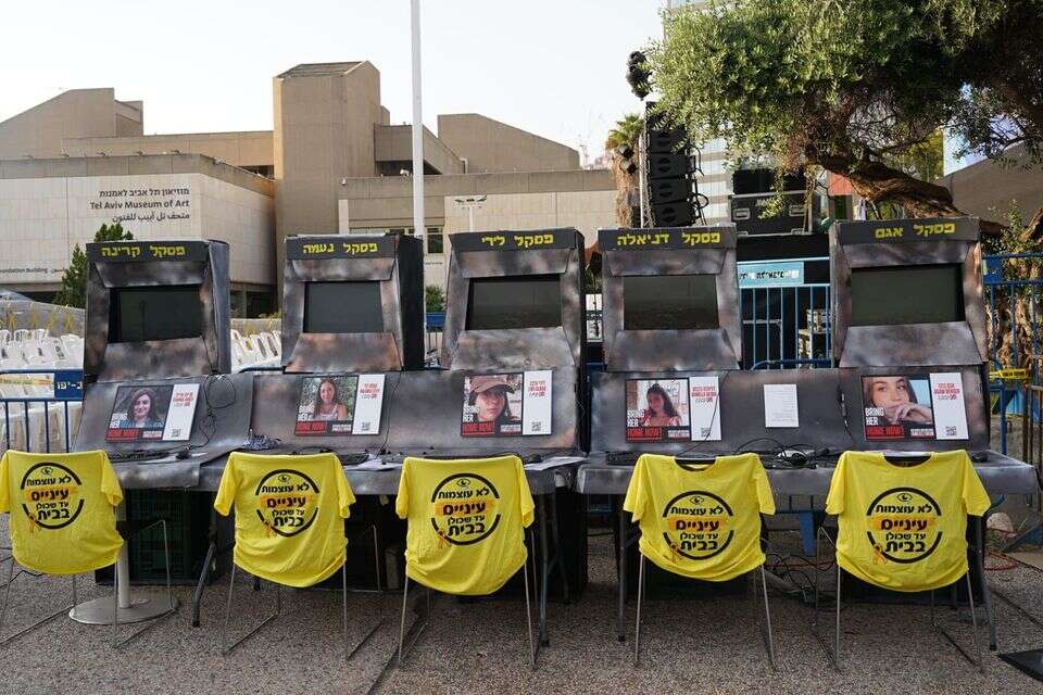 מייצג התצפיתניות , מטה משפחות החטופים