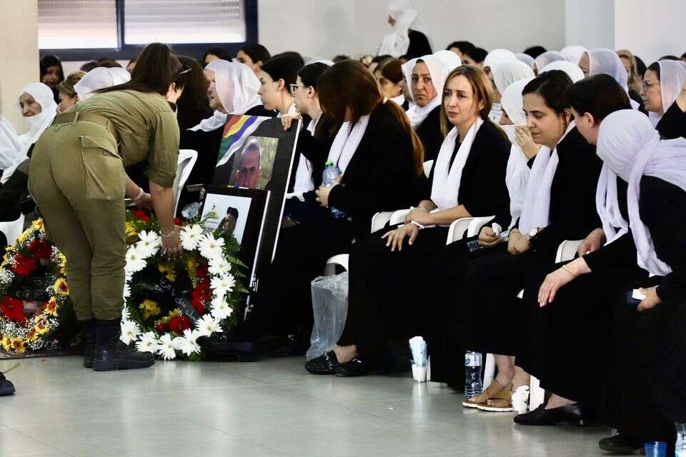 הלוויתו של אחסאן דקסא , הרצי שפירא