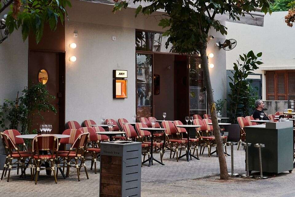 ג'ודי, בר יין בשדרות יהודית בתל אביב , נועם פריסמן