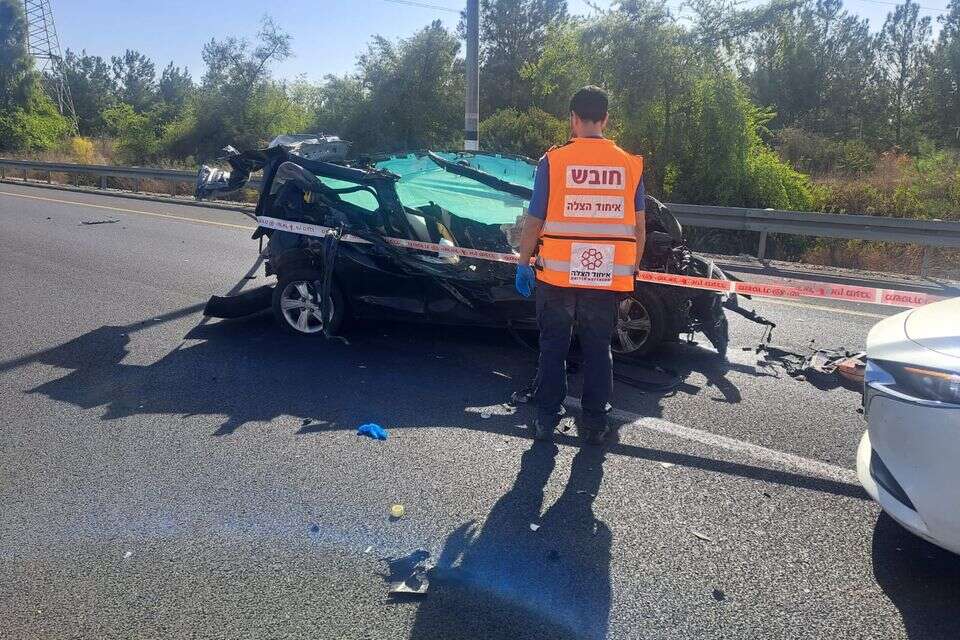 זירת התאונה בכביש 1 ליד מחלף דניאל , דוברות איחוד והצלה
