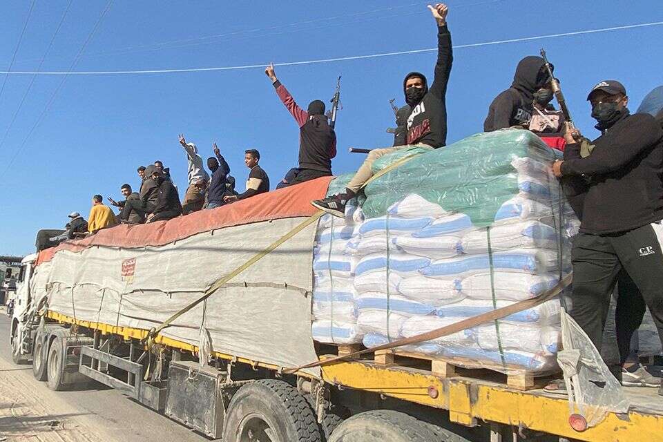 העברת סיוע הומניטרי לעזה (ארכיון) , אי.פי