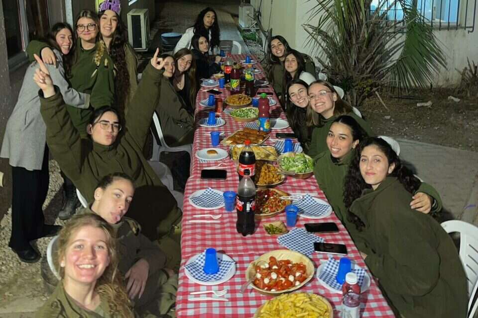 התצפיתניות מנחל עוז , משפחות תצפיתניות נחל עוז