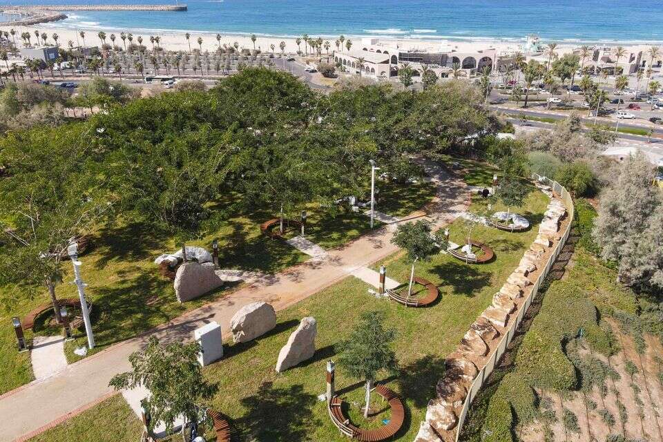 אתר ההנצחה - מקום בלב, באשדוד , לירון מולדובן