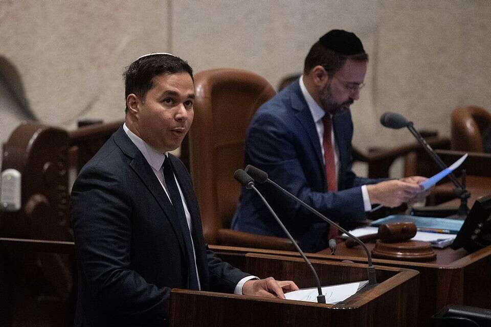 ח"כ דן אילוז , אורן בן חקון