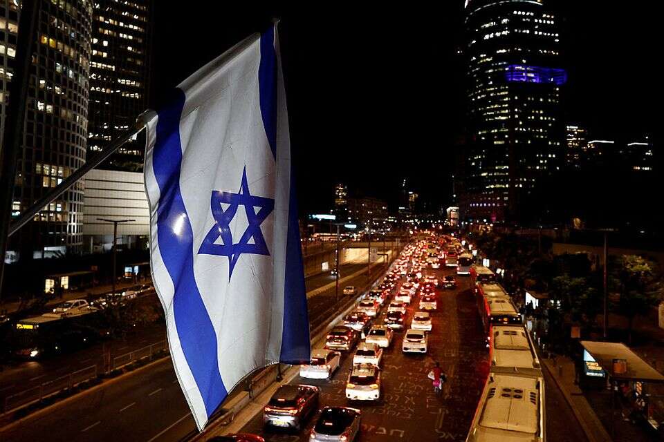 פקקים באיילון , רויטרס