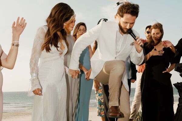 רז איתן ועינב כפיר , ענבר גדסי