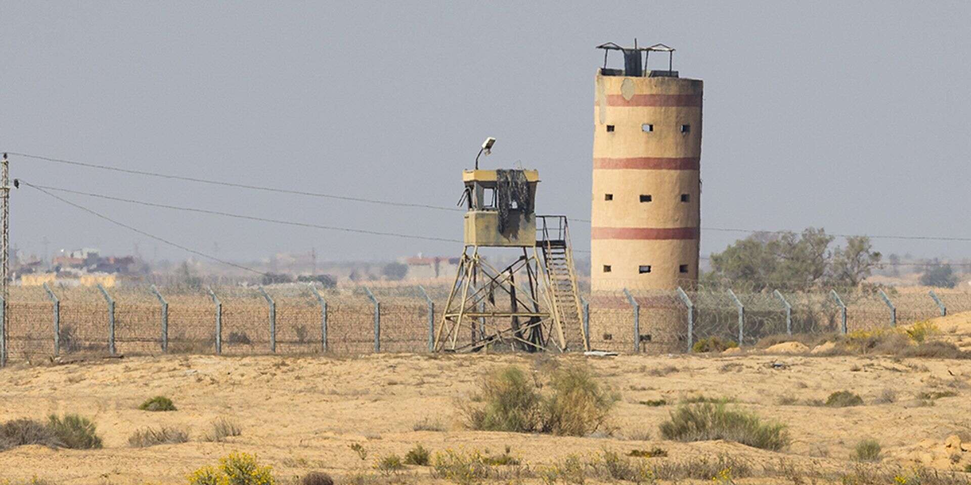 טירה מימי הביניים או עמדה מצרית? , לירון מולדובן