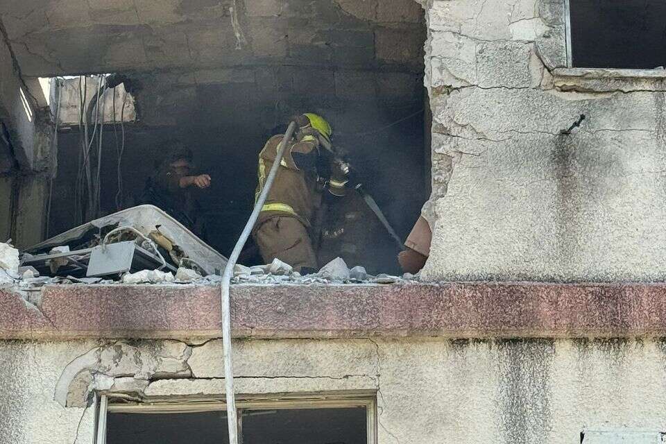 פגיעה ישירה במבנה בקריית שמונה (ארכיון) , כב"ה צפון