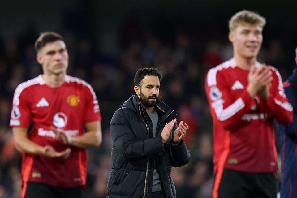 אמורים עם שחקני יונייטד. בדרך לרכש  , Getty Images