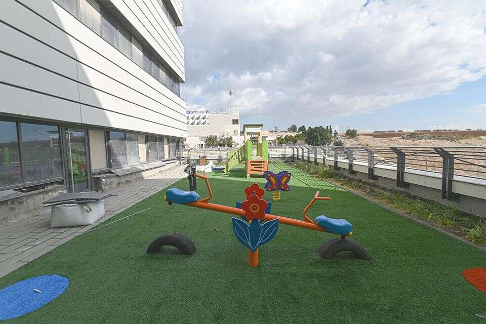 דהר לגן שעשועים ופגע בשני ילדים (ארכיון) , אייל-מרגולין - ג'יני