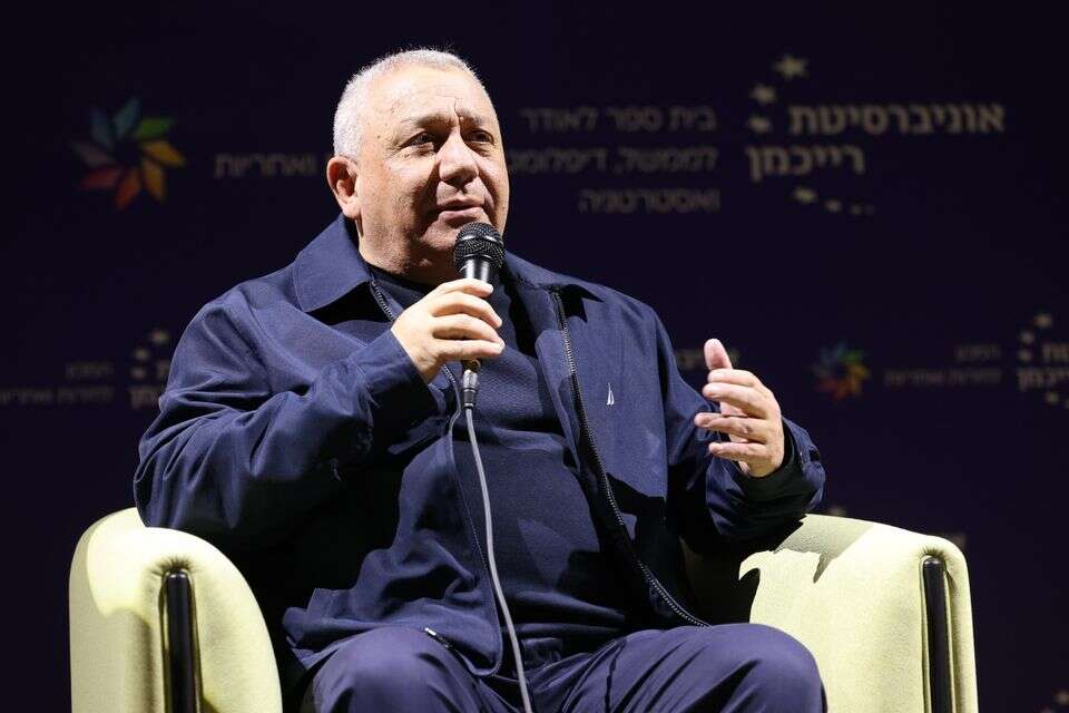 ח"כ איזנקוט , גלעד קוולרצ'יק