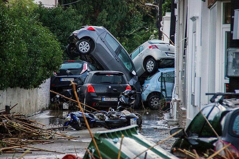 הרס באי רודוס בעקבות סופה וגשמים עזים , איי.אף.פי