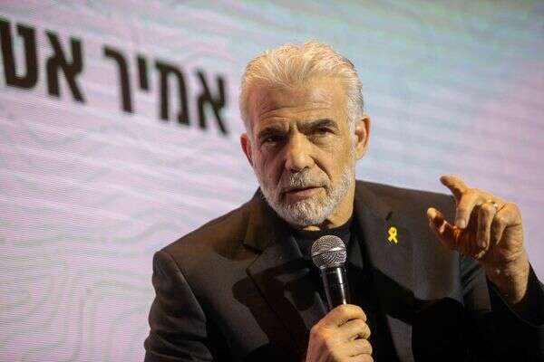 יאיר לפיד , אורן בן חקון