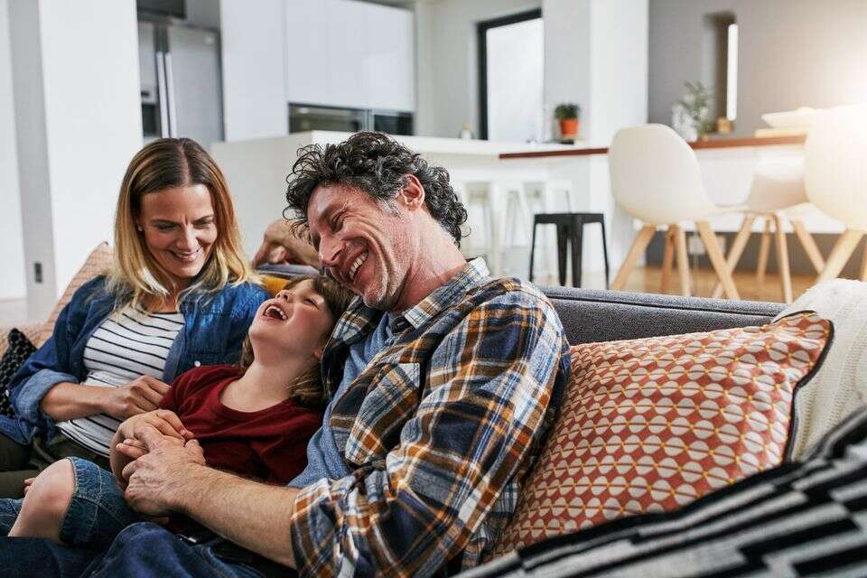 הורים עם ילד. אילוסטרציה , GettyImages