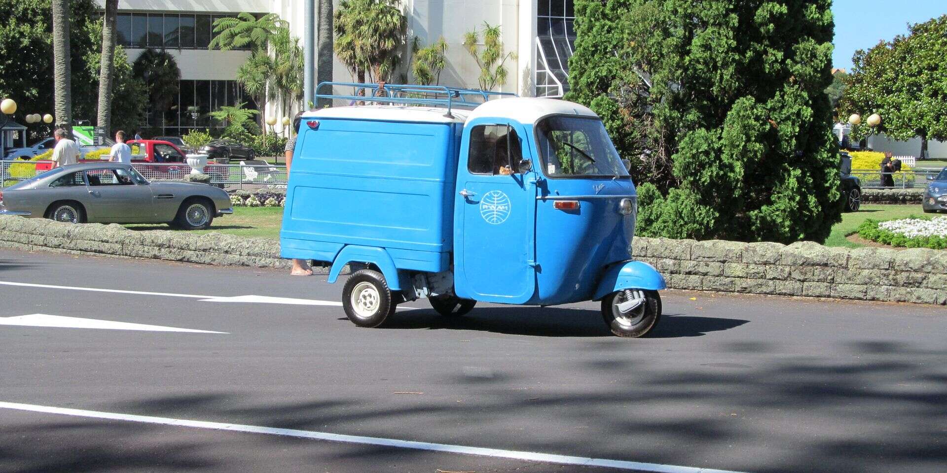 Ape, "מכונית הווספה" מבית Piaggio , Riley / flickr