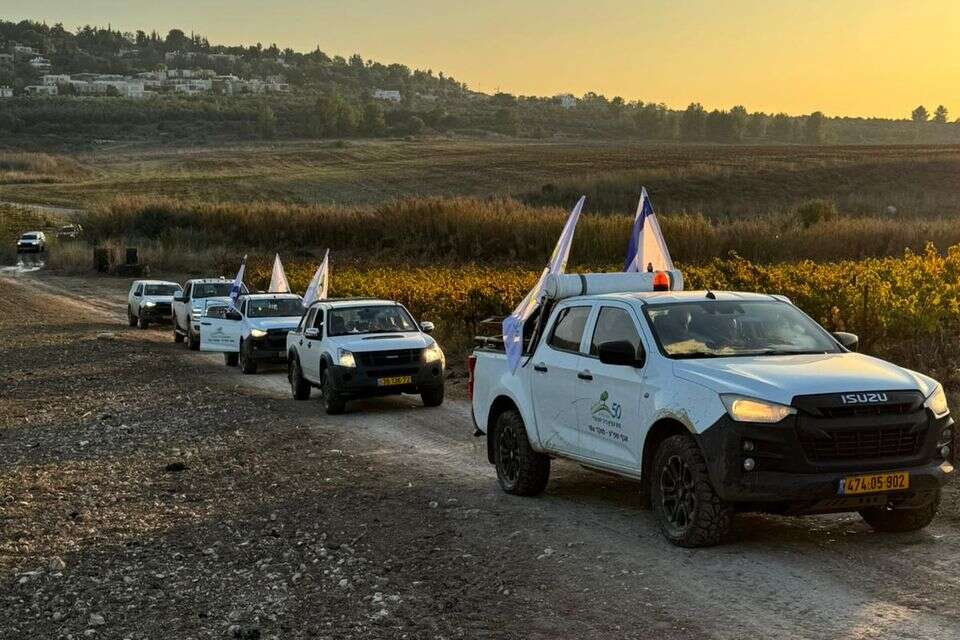 הרכבים של גוש עציון בהכנות לקראת הנסיעה לקרית שמונה
, ללא קרדיט
