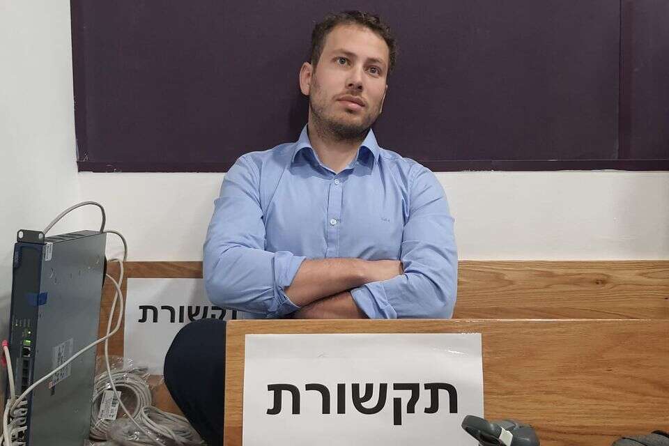אבנר נתניהו בביהמ"ש ,  ראובן קסטרו