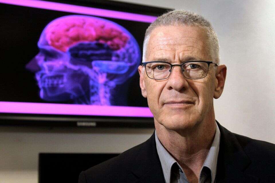 פרופ' ניר גלעדי , אסנת קרסננסקי