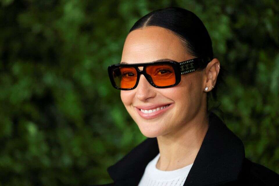 גל גדות , רויטרס